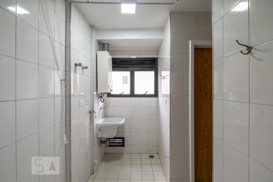 Área de Serviço de apartamento para alugar com 2 quartos, 74m² em Pinheiros, São Paulo