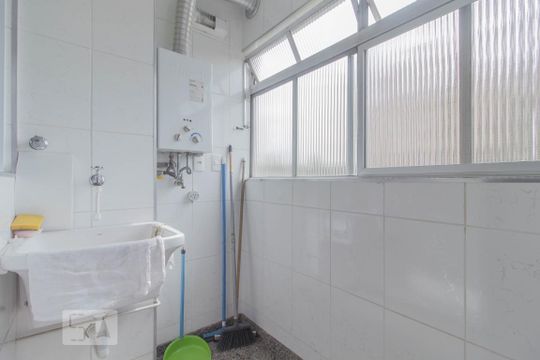 Area de Serviço de apartamento para alugar com 2 quartos, 51m² em Vila Vermelha, São Paulo