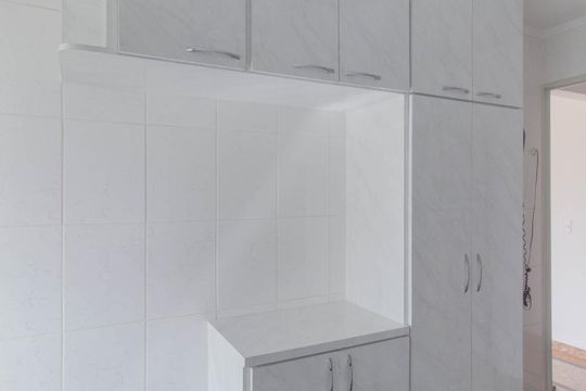 Cozinha de apartamento para alugar com 2 quartos, 51m² em Vila Vermelha, São Paulo