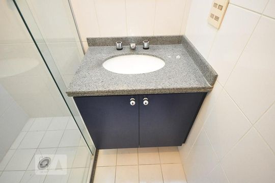 detalhe do banheiro de apartamento à venda com 2 quartos, 65m² em Vila Indiana, São Paulo