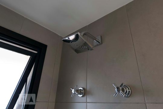 Banheiro (Chuveiro) de kitnet/studio para alugar com 1 quarto, 33m² em Vila Mariana, São Paulo