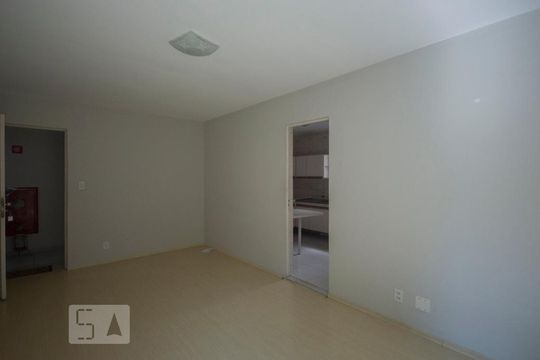 Sala de apartamento para alugar com 3 quartos, 68m² em Vila Vermelha, São Paulo