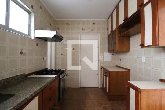 Cozinha de apartamento para alugar com 3 quartos, 92m² em Vila Nova Conceição, São Paulo