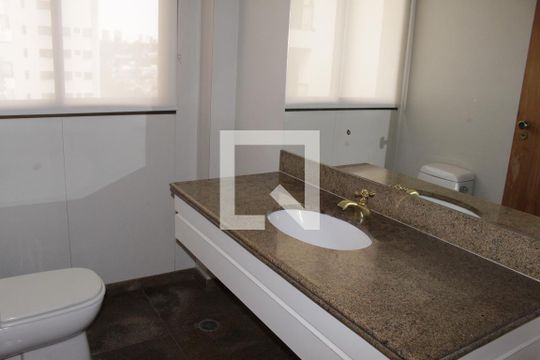 Lavabo de apartamento para alugar com 2 quartos, 360m² em Santa Cecília, São Paulo