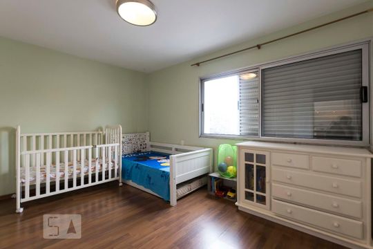Quarto 1 de apartamento para alugar com 2 quartos, 106m² em Jardim Glória, São Paulo