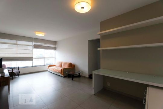 Apartamento para alugar com 2 quartos, 106m² em Jardim Glória, São Paulo