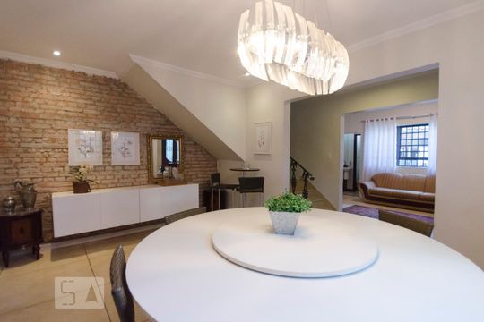 Casa à venda com 3 quartos, 240m² em Sumaré, São Paulo