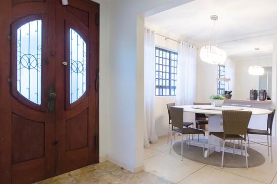 Sala de casa à venda com 3 quartos, 240m² em Sumaré, São Paulo