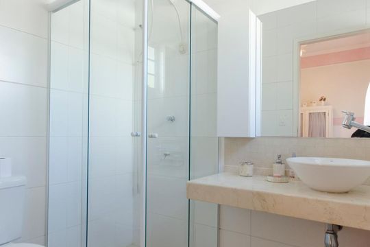 Banheiro Suíte 2 de casa à venda com 3 quartos, 240m² em Sumaré, São Paulo