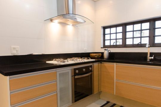 Cozinha de casa à venda com 3 quartos, 240m² em Sumaré, São Paulo