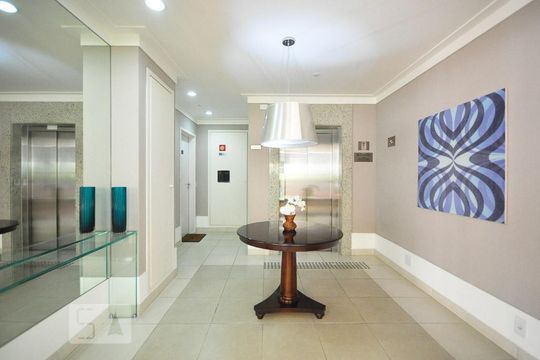 hall social de apartamento para alugar com 3 quartos, 102m² em Lar São Paulo, São Paulo