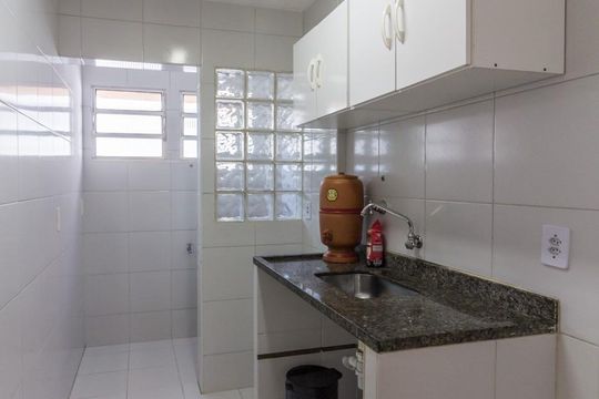 Cozinha de apartamento para alugar com 1 quarto, 50m² em Consolação, São Paulo