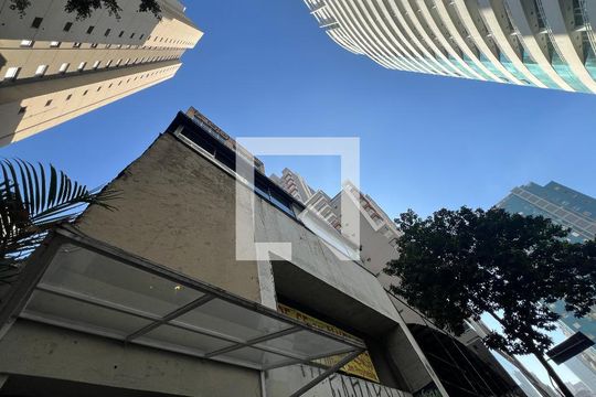 Fachada de apartamento para alugar com 1 quarto, 42m² em Consolação, São Paulo