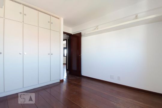 Quarto 1 de apartamento à venda com 3 quartos, 128m² em Jardim das Laranjeiras, São Paulo