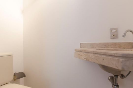 Lavabo de apartamento à venda com 3 quartos, 128m² em Jardim das Laranjeiras, São Paulo