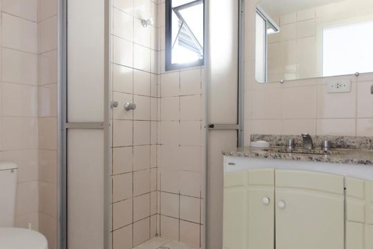 Banheiro de apartamento para alugar com 2 quartos, 65m² em Lauzane Paulista, São Paulo