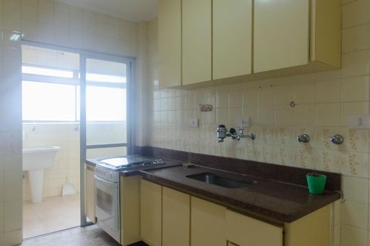 Cozinha de apartamento à venda com 2 quartos, 70m² em Vila Romana, São Paulo