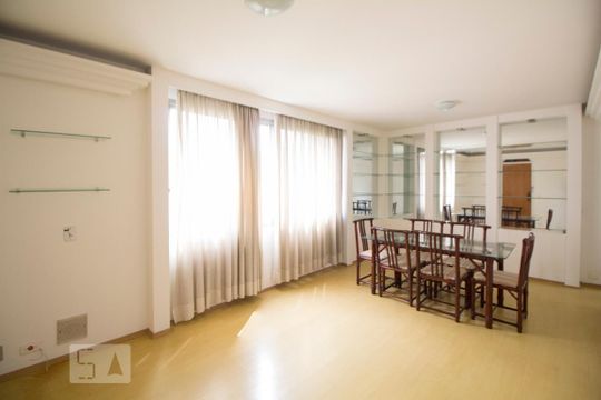 Sala de apartamento para alugar com 2 quartos, 115m² em Pinheiros, São Paulo