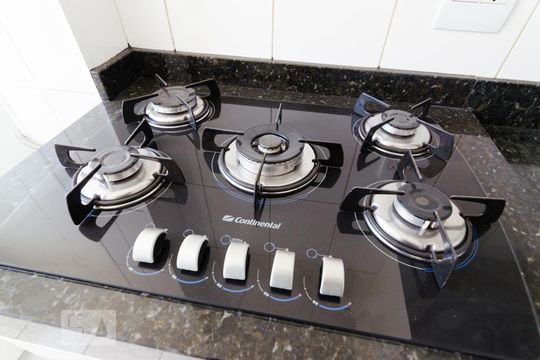 1º piso - cozinha de apartamento à venda com 3 quartos, 123m² em Mansões Santo Antônio, Campinas