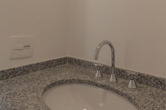 Banheiro de apartamento para alugar com 1 quarto, 49m² em Tatuapé, São Paulo