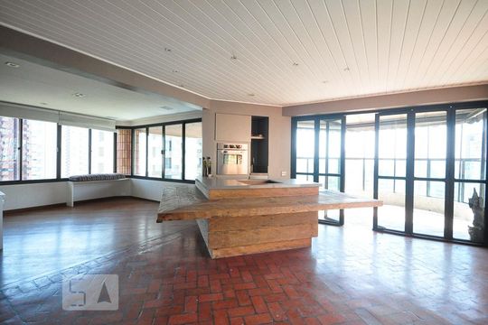 varanda gourmet	 de apartamento à venda com 4 quartos, 236m² em Vila Suzana, São Paulo
