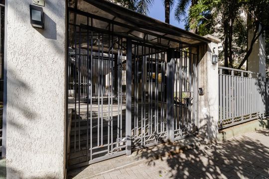 Fachada de apartamento para alugar com 2 quartos, 50m² em Vila Mariana, São Paulo