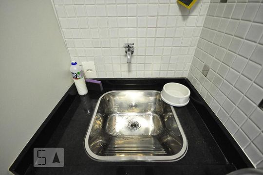 área de serviço de apartamento para alugar com 1 quarto, 70m² em Vila Suzana, São Paulo