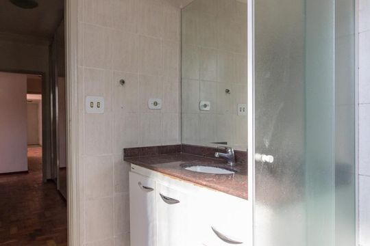 Banheiro de apartamento à venda com 3 quartos, 90m² em Vila Clementino, São Paulo