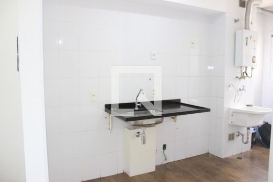 Cozinha de apartamento para alugar com 2 quartos, 68m² em Jardim Flor da Montanha, Guarulhos