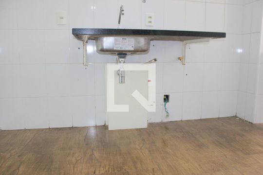 Lavanderia de apartamento para alugar com 2 quartos, 68m² em Jardim Flor da Montanha, Guarulhos