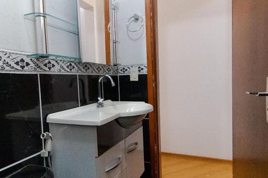 Banheiro de kitnet/studio à venda com 1 quarto, 48m² em Botafogo, Campinas