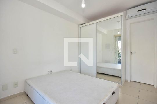 Suíte de apartamento para alugar com 1 quarto, 49m² em Vila Andrade, São Paulo