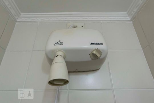 Suíte - Banheiro (Chuveiro) de apartamento à venda com 1 quarto, 45m² em Aclimação, São Paulo