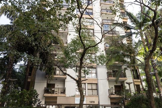 Fachada de apartamento à venda com 3 quartos, 127m² em Indianópolis, São Paulo