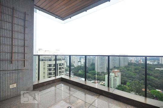 varanda 2 de apartamento à venda com 4 quartos, 180m² em Vila Suzana, São Paulo