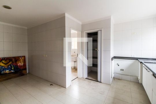 Cozinha de casa de condomínio à venda com 4 quartos, 400m² em Alphaville Residencial Plus, Barueri