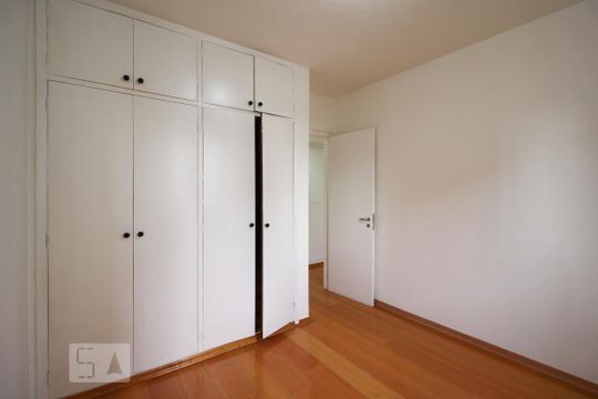 Quarto 1  de apartamento à venda com 3 quartos, 120m² em Itaim Bibi, São Paulo
