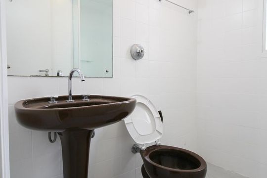 Banheiro  de apartamento à venda com 3 quartos, 120m² em Itaim Bibi, São Paulo