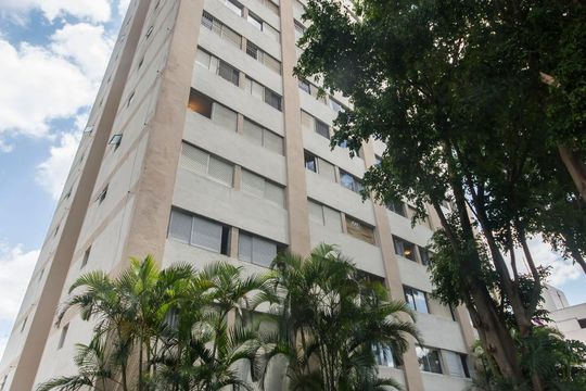Fachada de apartamento para alugar com 3 quartos, 101m² em Sumarezinho, São Paulo