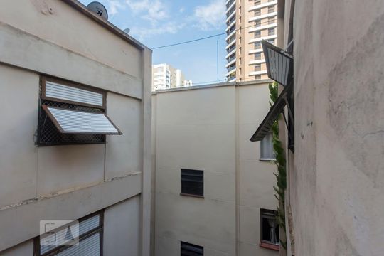 Vista de apartamento para alugar com 2 quartos, 74m² em Perdizes, São Paulo