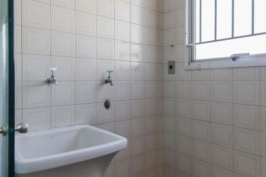 Lavanderia de apartamento à venda com 2 quartos, 57m² em Santa Teresinha, São Paulo