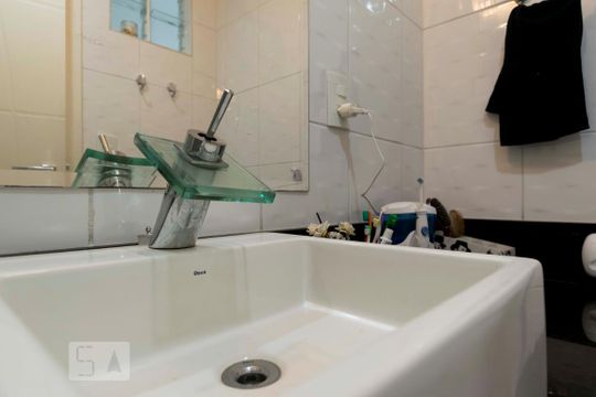 Banheiro social (Torneira) de apartamento para alugar com 4 quartos, 147m² em Vila Clementino, São Paulo