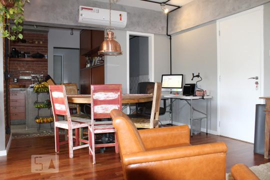 Apartamento à venda com 2 quartos, 107m² em Empresarial 18 do Forte, Barueri