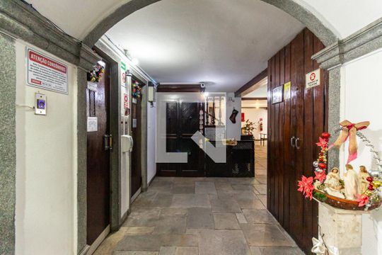 Hall de Entrada de kitnet/studio à venda com 1 quarto, 30m² em República, São Paulo