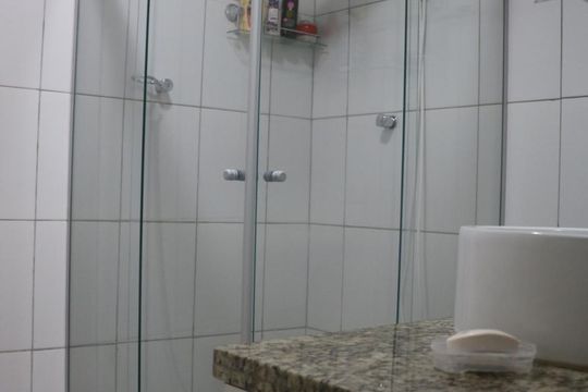 Banheiro de apartamento à venda com 1 quarto, 63m² em Bela Vista, São Paulo