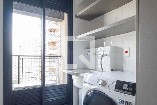 Sala/Cozinha de apartamento para alugar com 1 quarto, 40m² em Pinheiros, São Paulo