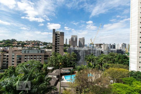 Vista da suíte 2 de apartamento para alugar com 3 quartos, 185m² em Real Parque, São Paulo