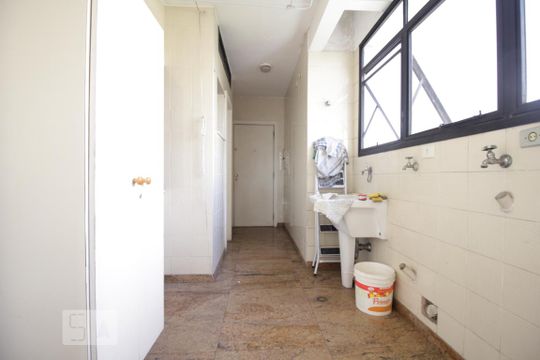 Área de serviço de apartamento à venda com 4 quartos, 290m² em Vila Suzana, São Paulo