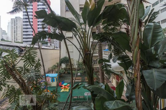 Vista de apartamento à venda com 3 quartos, 206m² em Higienópolis, São Paulo