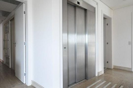 hall de entrada de apartamento para alugar com 3 quartos, 211m² em Vila Andrade, São Paulo